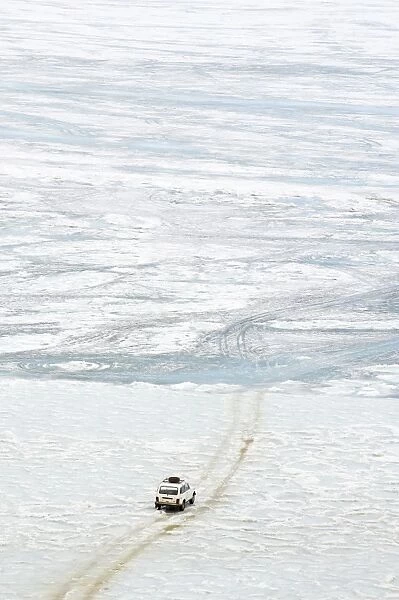 Driving on the lake, Maloe More (Little Sea), frozen lake during winter, Olkhon island, Lake Baikal, UNESCO World Heritage Site, Irkutsk Oblast, Siberia, Russia, Eurasia