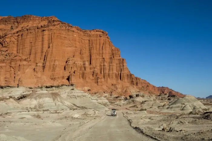 Framed Print : Driving past red Los Coloradas Cliff, Valley of the Moon (Valle de la Luna), Ischigualasto Framed Print : Driving past red Los Coloradas Cliff, Valley of the Moon (Valle de la Luna), Ischigualasto