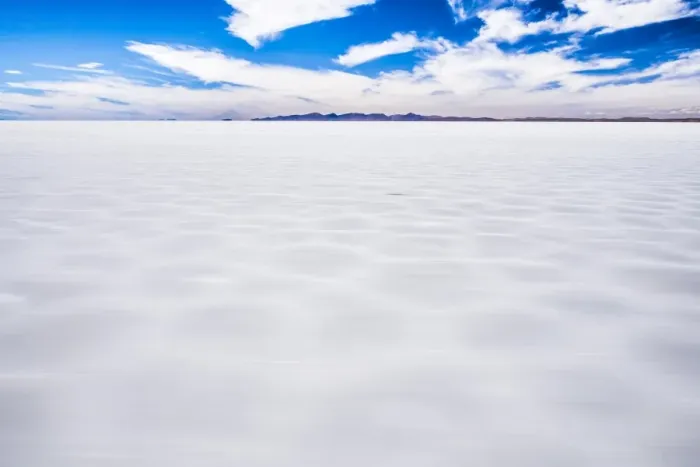 Framed Print : Driving through Uyuni Salt Flats (Salar de Uyuni), Uyuni, Bolivia, South America Framed Print : Driving through Uyuni Salt Flats (Salar de Uyuni), Uyuni, Bolivia, South America