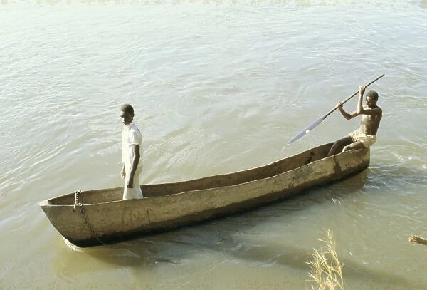 Dug out canoe on the River Nile at Mongala