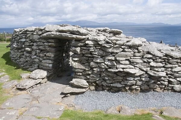 Dunbeg Fort, possibly Bronze Age, Dingle Peninsula, County Kerry, Munster