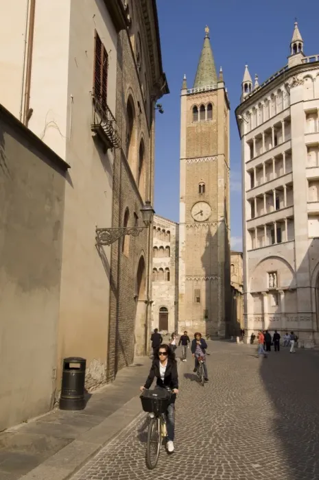 Framed Print : Duomo (Cathedral) Bell Tower and Baptistry, Parma, Emilia-Romagna, Italy, Europe Framed Print : Duomo (Cathedral) Bell Tower and Baptistry, Parma, Emilia-Romagna, Italy, Europe