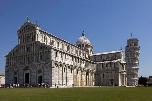 Duomo (Cathedral) with Leaning Tower behind, UNESCO World Heritage Site, Pisa, Tuscany, Italy, Europe