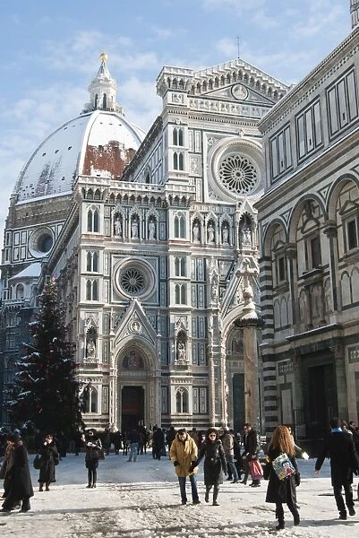 The Duomo (Cathedral) with snow during winter, Florence (Firenze), UNESCO World Heritage Site