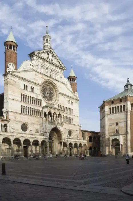 Framed Print : The Duomo Santa Maria Assunta and Battistero, Cremona, Lombardy, Italy, Europe Framed Print : The Duomo Santa Maria Assunta and Battistero, Cremona, Lombardy, Italy, Europe