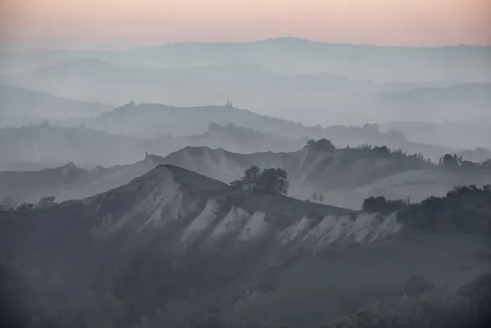 Framed Print : Dusk over hills where many layers are covered by fog, Emilia Romagna, Italy, Europe Framed Print : Dusk over hills where many layers are covered by fog, Emilia Romagna, Italy, Europe