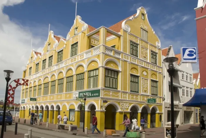 Framed Print : Dutch style buildings in the Punda central district, Willemstad, Curacao (Dutch Antilles) Framed Print : Dutch style buildings in the Punda central district, Willemstad, Curacao (Dutch Antilles)