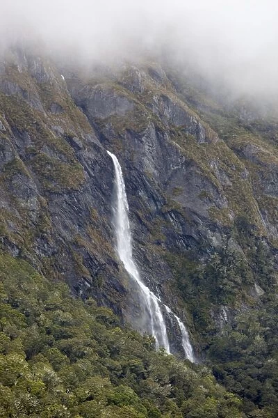 Earland Falls, Routeburn Track, Fiordland National Park, UNESCO World Heritage Site, South Island, New Zealand, Pacific