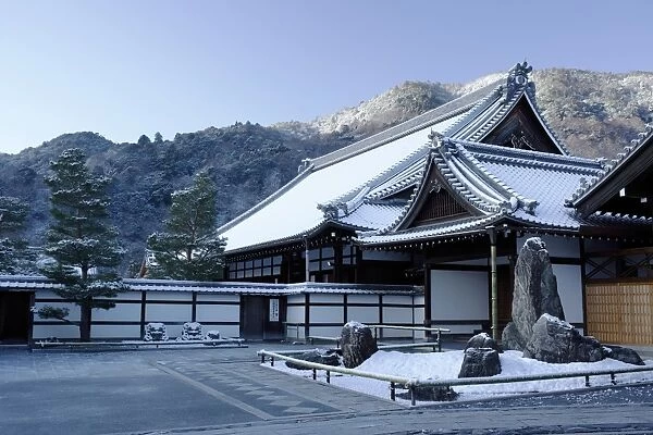Early winter morning in Tenryu-ji Temple, UNESCO World Heritage Site, Kyoto, Japan, Asia