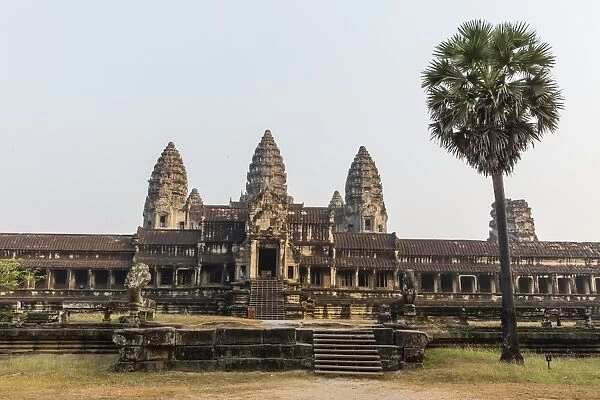 East entrance to Angkor Wat, Angkor, UNESCO World Heritage Site, Siem Reap, Cambodia, Indochina, Southeast Asia, Asia