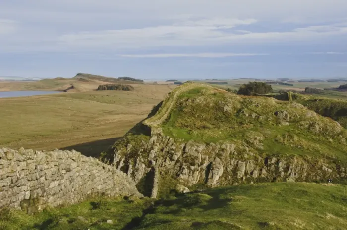 Framed Print : Eastwards from Hotbank Crags, Hadrians Wall, UNESCO World Heritage Site