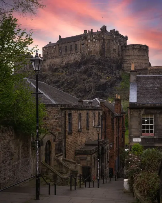 Framed Print : Edinburgh Castle sunset, UNESCO World Heritage Site, Edinburgh, Lothian, Scotland, United Kingdom, Europe Framed Print : Edinburgh Castle sunset, UNESCO World Heritage Site, Edinburgh, Lothian, Scotland, United Kingdom, Europe