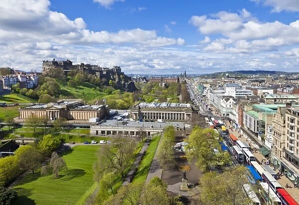 Edinburgh city skyline with the castle and Princes Street, Edinburgh, Lothian, Scotland, United Kingdom, Europe