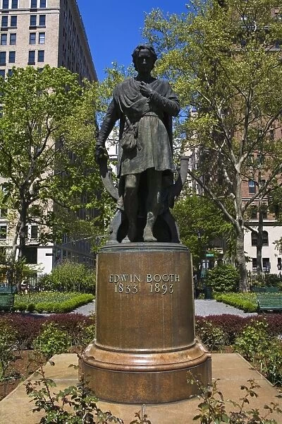 Edwin Booth statue in Gramercy Park, New York City, New York, United States of America