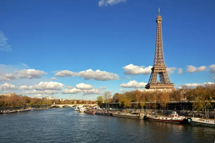Framed Print : Eiffel Tower, Paris, France, Europe Framed Print : Eiffel Tower, Paris, France, Europe