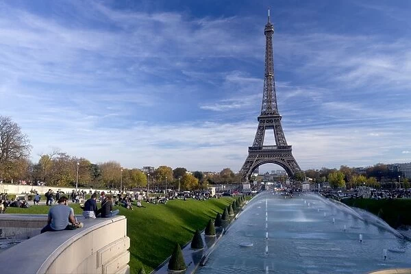 Eiffel Tower and Trocadero Fountains in autumn, Paris, France, Europe