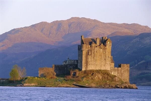 Eilean Donan IEilean Donnan) castle built in 1230