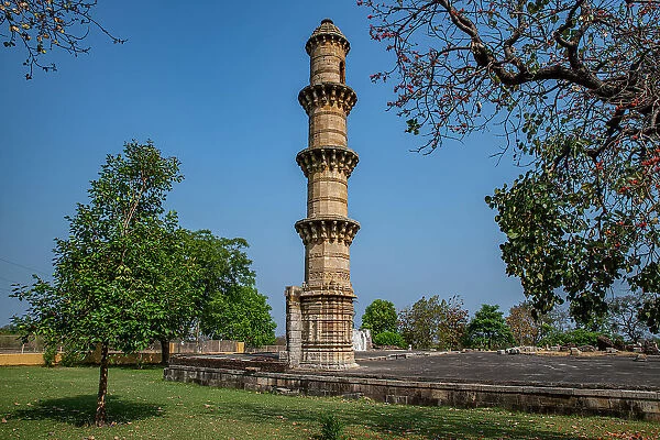 Ek Minar Ki Masjid, Champaner-Pavagadh Archaeological Park, UNESCO World Heritage Site, Gujarat, India, Asia