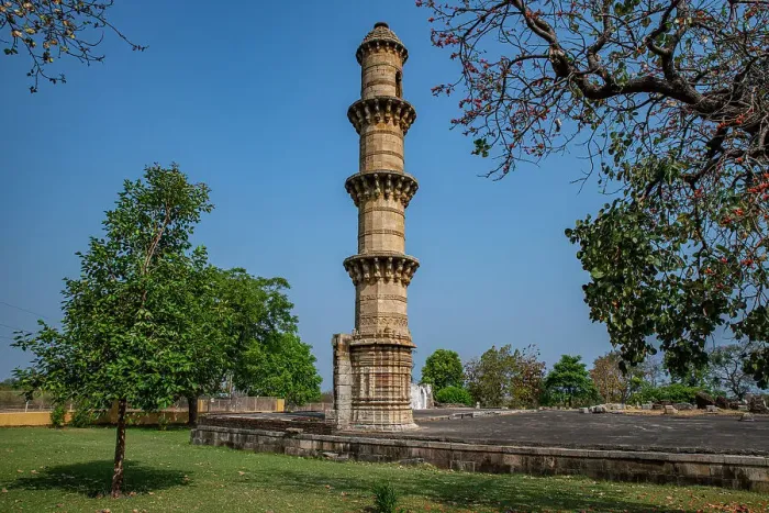 Framed Print : Ek Minar Ki Masjid, Champaner-Pavagadh Archaeological Park, UNESCO World Heritage Site, Gujarat, India, Asia Framed Print : Ek Minar Ki Masjid, Champaner-Pavagadh Archaeological Park, UNESCO World Heritage Site, Gujarat, India, Asia
