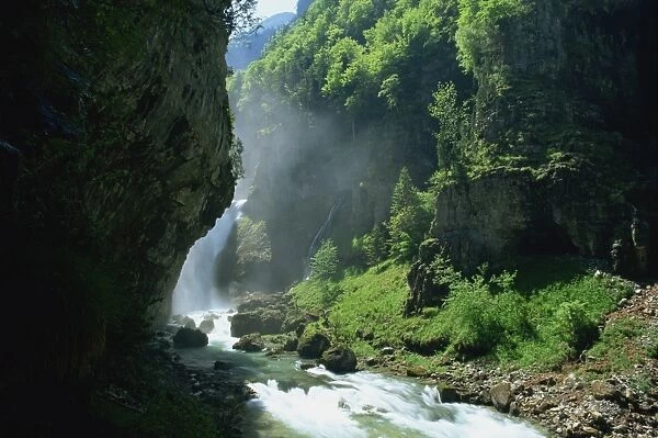 El Estrecho falls on the River Arazas, Ordesa National Park, Huesca, Pyrenees