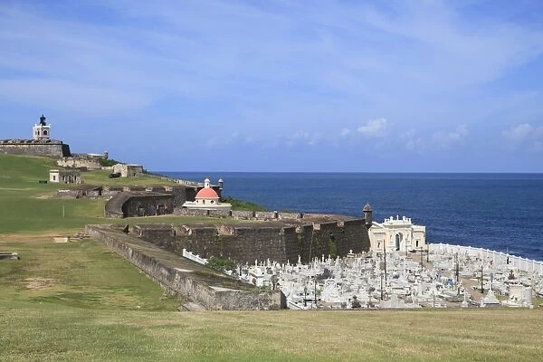 El Morro (Morro Castle), San Felipe, Fort, UNESCO World Heritage Site, and Cemetery, Old San Juan, San Juan, Puerto Rico, West Indies, Caribbean, United States of America, Central America
