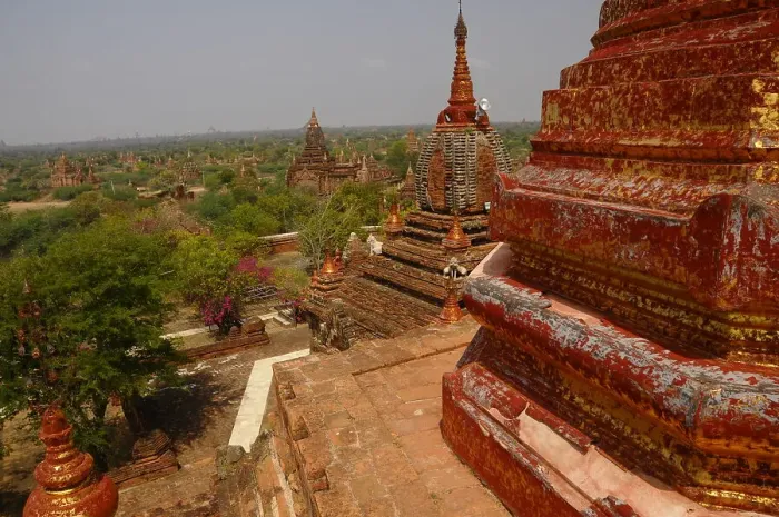 Framed Print : Elevated view of Bagan temples, Bagan (Pagan), UNESCO World Heritage Site, Myanmar, Asia Framed Print : Elevated view of Bagan temples, Bagan (Pagan), UNESCO World Heritage Site, Myanmar, Asia