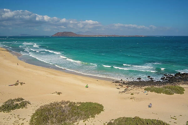 Elevated view of beach and the Atlantic Ocean, Corralejo Natural Park, Fuerteventura, Canary Islands, Spain, Atlantic, Europe