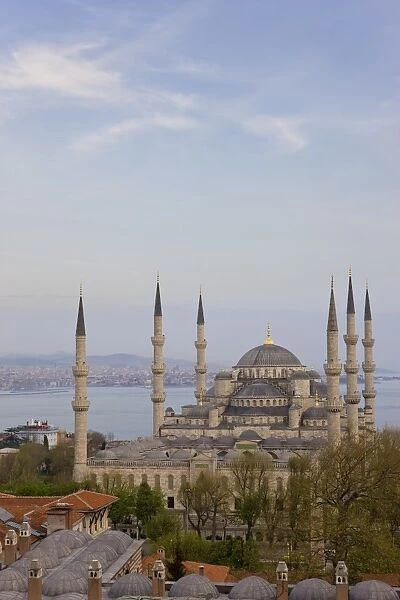 Elevated view of the Blue Mosque in Sultanahmet, overlooking the Bosphorus