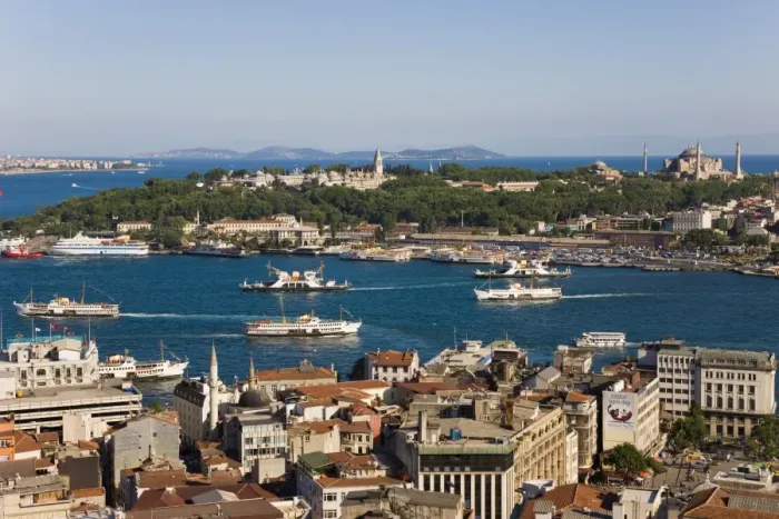 Framed Print : Elevated view over the Bosphorus and Sultanahmet from the Galata Tower
