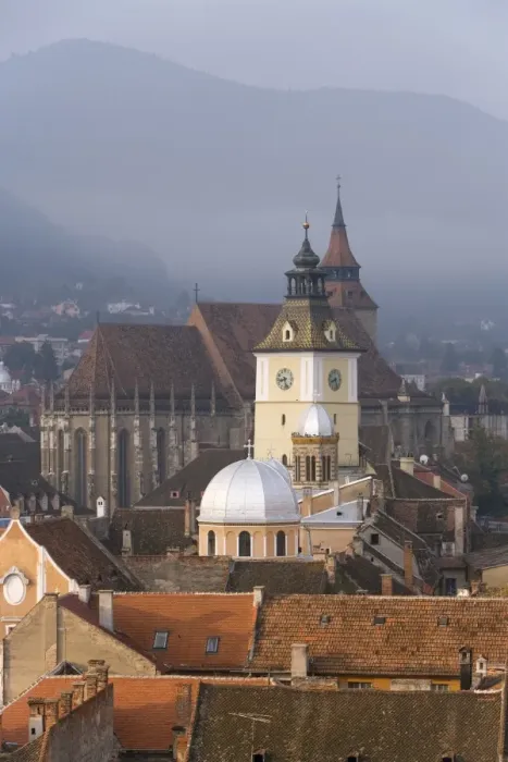 Framed Print : Elevated view over the centre of medieval Brasov, with the Council House Framed Print : Elevated view over the centre of medieval Brasov, with the Council House