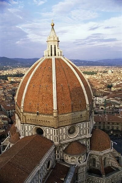 Elevated view of the Duomo (dome of the cathedral)