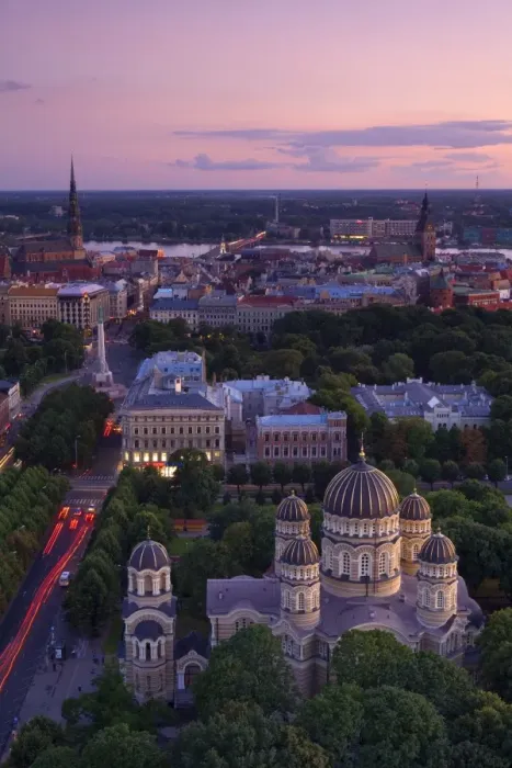 Framed Print : Elevated view at dusk over Old Town, UNESCO World Heritage Site, Riga, Latvia, Europe Framed Print : Elevated view at dusk over Old Town, UNESCO World Heritage Site, Riga, Latvia, Europe