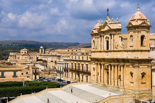 Elevated view of Noto Cathedral (St. Nicholas Cathedral), Noto, Val di Noto, UNESCO World Heritage Site, Sicily, Italy, Europe