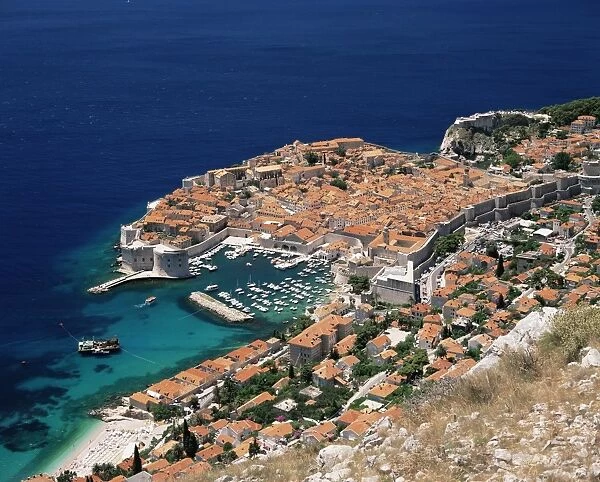 Elevated view of the Old Town, UNESCO World Heritage Site, Dubrovnik, Dalmatia