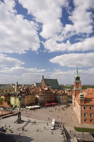 Elevated view over the Royal Castle and Castle Square (Plac Zamkowy)