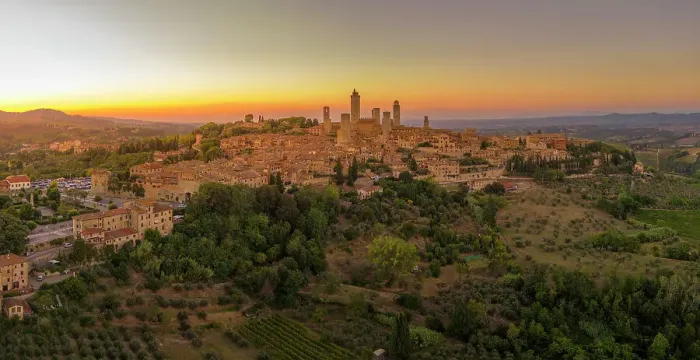 Framed Print : Elevated view of San Gimignano and towers at sunset, San Gimignano, Tuscany, Italy, Europe Framed Print : Elevated view of San Gimignano and towers at sunset, San Gimignano, Tuscany, Italy, Europe