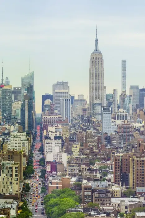 Framed Print : The Empire State Building and Manhattan skyline, New York City, United States of America Framed Print : The Empire State Building and Manhattan skyline, New York City, United States of America