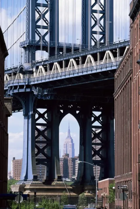 Framed Print : Empire State Building seen through the Manhattan Bridge Framed Print : Empire State Building seen through the Manhattan Bridge
