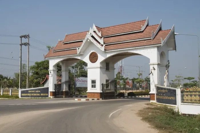 Framed Print : Entrance to the Friendship Bridge, the border crossing to Thailand, Vientiane