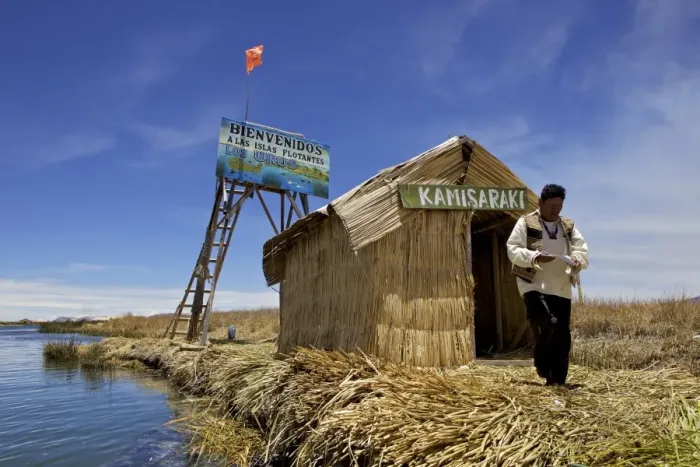 Framed Print : Entrance to Islas Flotantes (Floating Islands), Lake Titicaca, Peru, South America