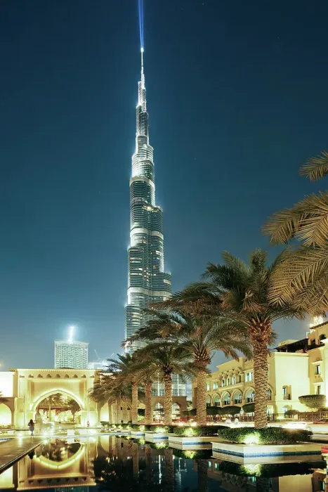 Framed Print : The entrance to the Palace Hotel in Dubai with Burj Khalifa in the background, Dubai, United Arab Emirates Framed Print : The entrance to the Palace Hotel in Dubai with Burj Khalifa in the background, Dubai, United Arab Emirates