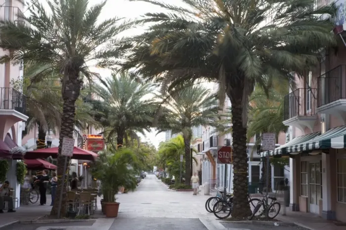 Framed Print : Espanola Way, Miami Beach, Florida, United States of America, North America Framed Print : Espanola Way, Miami Beach, Florida, United States of America, North America