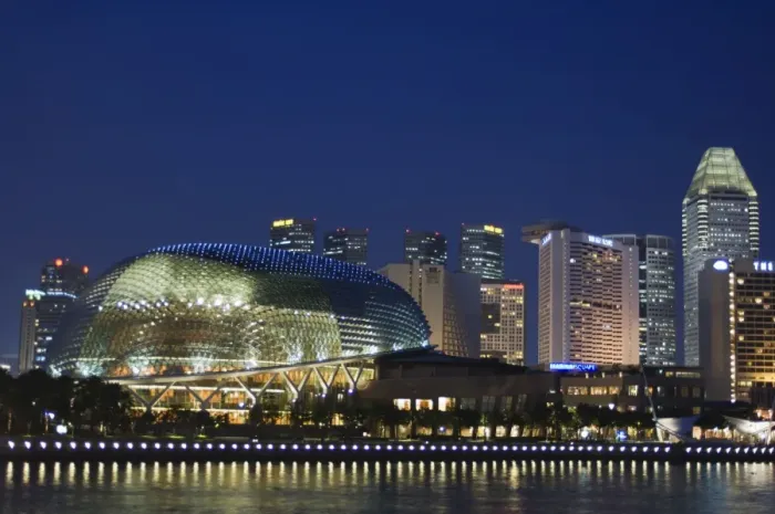 Framed Print : Esplanade Theatres on the Bay Framed Print : Esplanade Theatres on the Bay