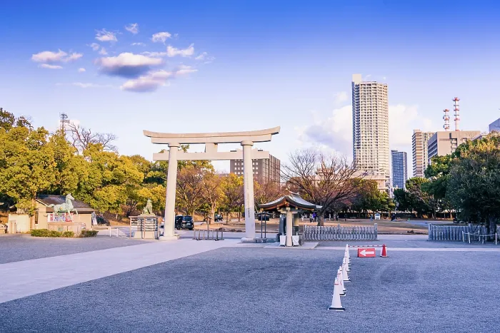 Framed Print : Evening light at Hiroshima Gokoku Shrine, Hiroshima, Japan Framed Print : Evening light at Hiroshima Gokoku Shrine, Hiroshima, Japan