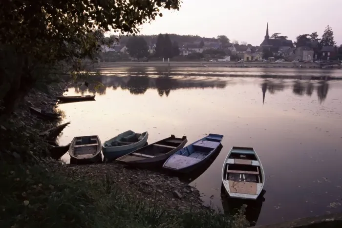 Framed Print : Evening on the river Mayenne at Grez Neuville, Loire Valley, Pays de la Loire Framed Print : Evening on the river Mayenne at Grez Neuville, Loire Valley, Pays de la Loire
