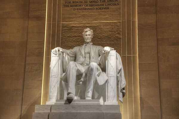 Evening, Statue of Abraham Lincoln, Lincoln Memorial, Washington D. C. USA