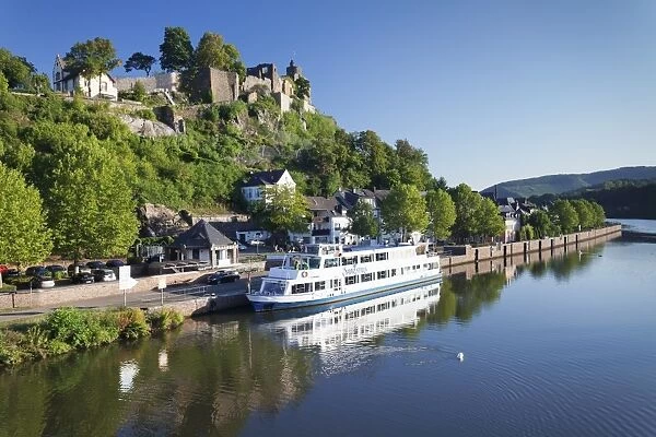 Excursion boat on Saar River, castle ruin, Saarburg, Rhineland-Palatinate, Germany