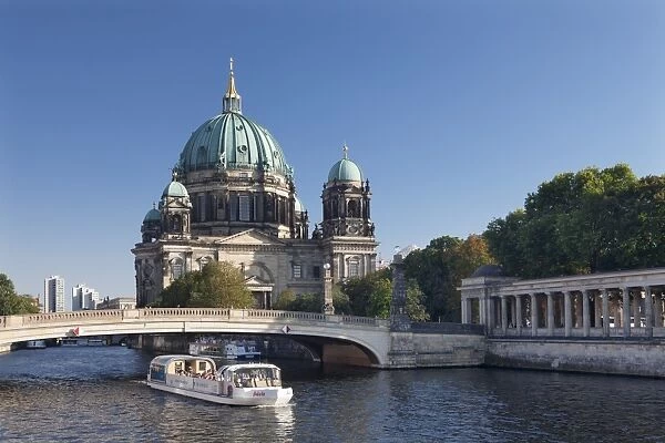 Excursion boat on Spree River, Berliner Dom (Berlin Cathedral), Spree River, Museum Island