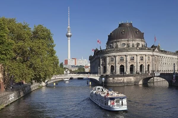 Excursion boat on Spree River, Bode Museum, Museum Island, UNESCO World Heritage Site