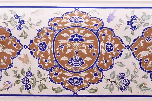 Detail of the exquisite wall painting in the Sultan Mahal (hall)